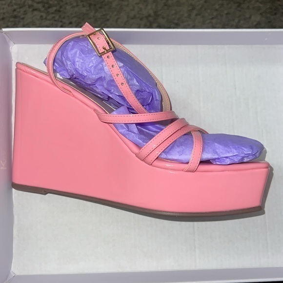 Madden Girl Krush Women's Wedge Sandal - Picture 1 of 8